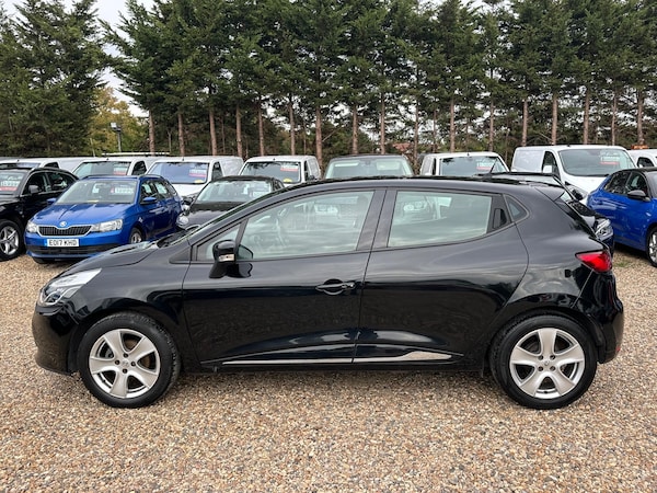 Used Renault Clio 2016 for sale - 76214889: Photo 2