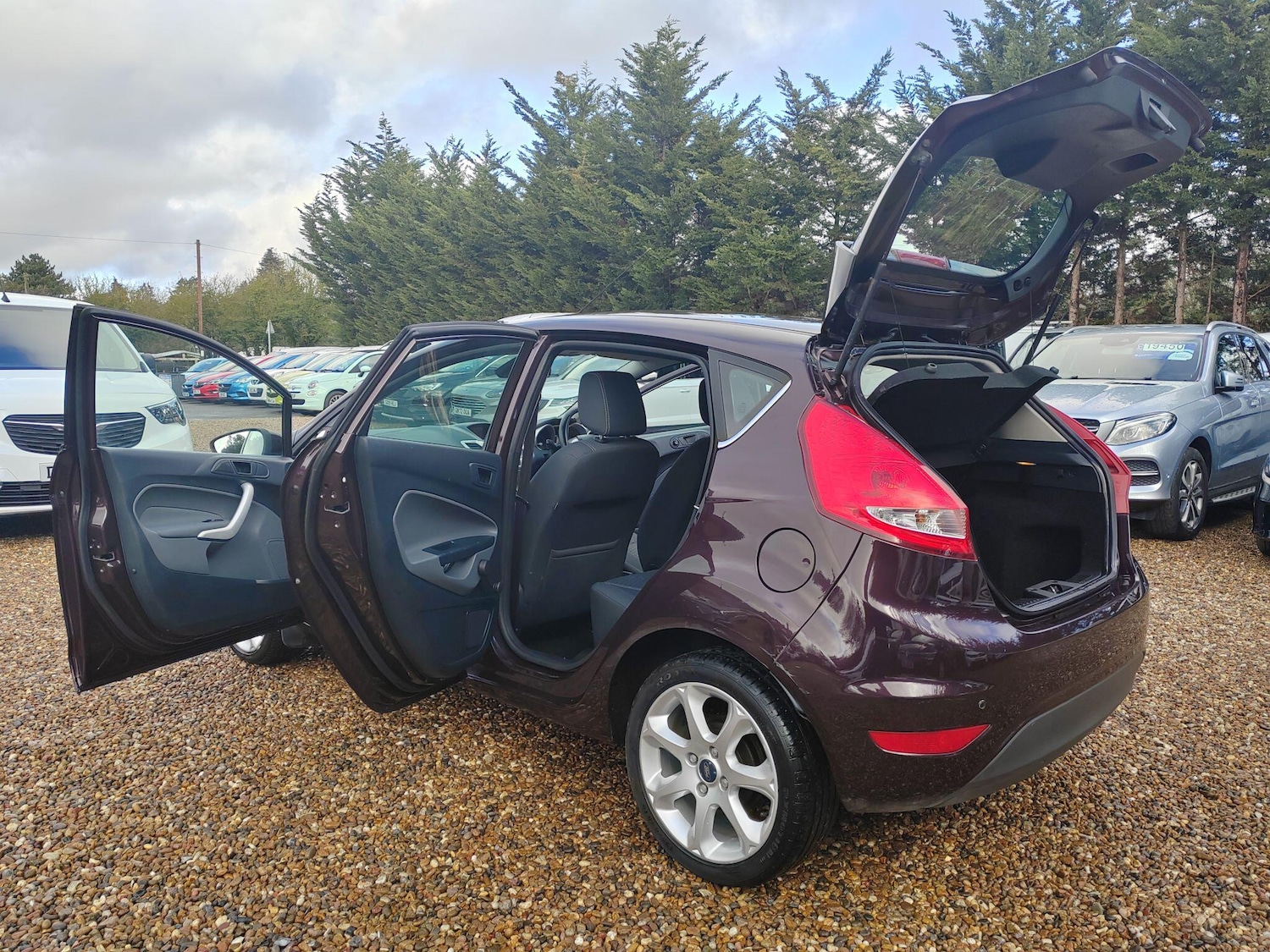 Used Ford Fiesta 2010 for sale - 77387298: Photo 24