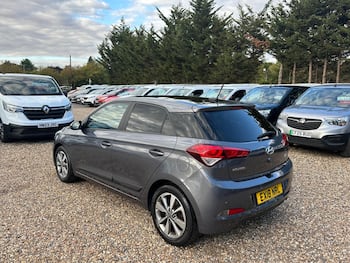 Used Hyundai i20 2018 for sale - 79794637: Photo