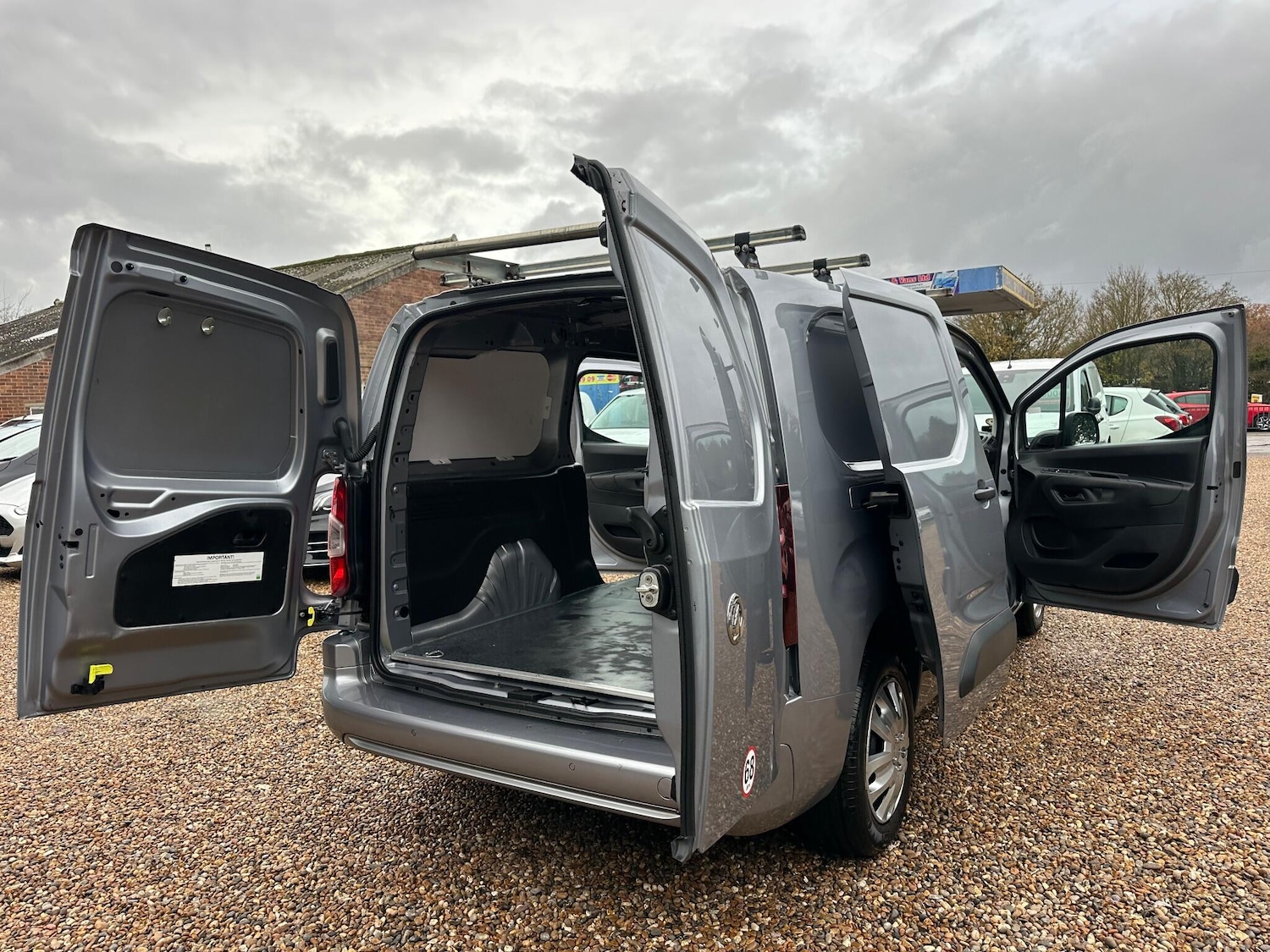 Used Vauxhall Combo 2020 for sale - 76886616: Photo 25