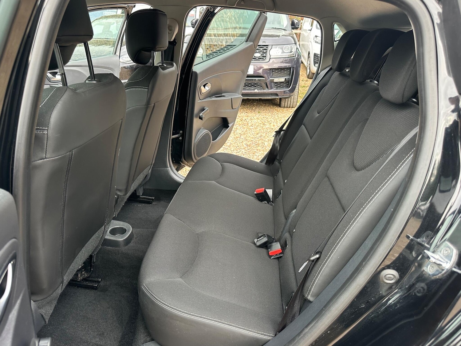 Used Renault Clio for sale - 76995765: Photo 12