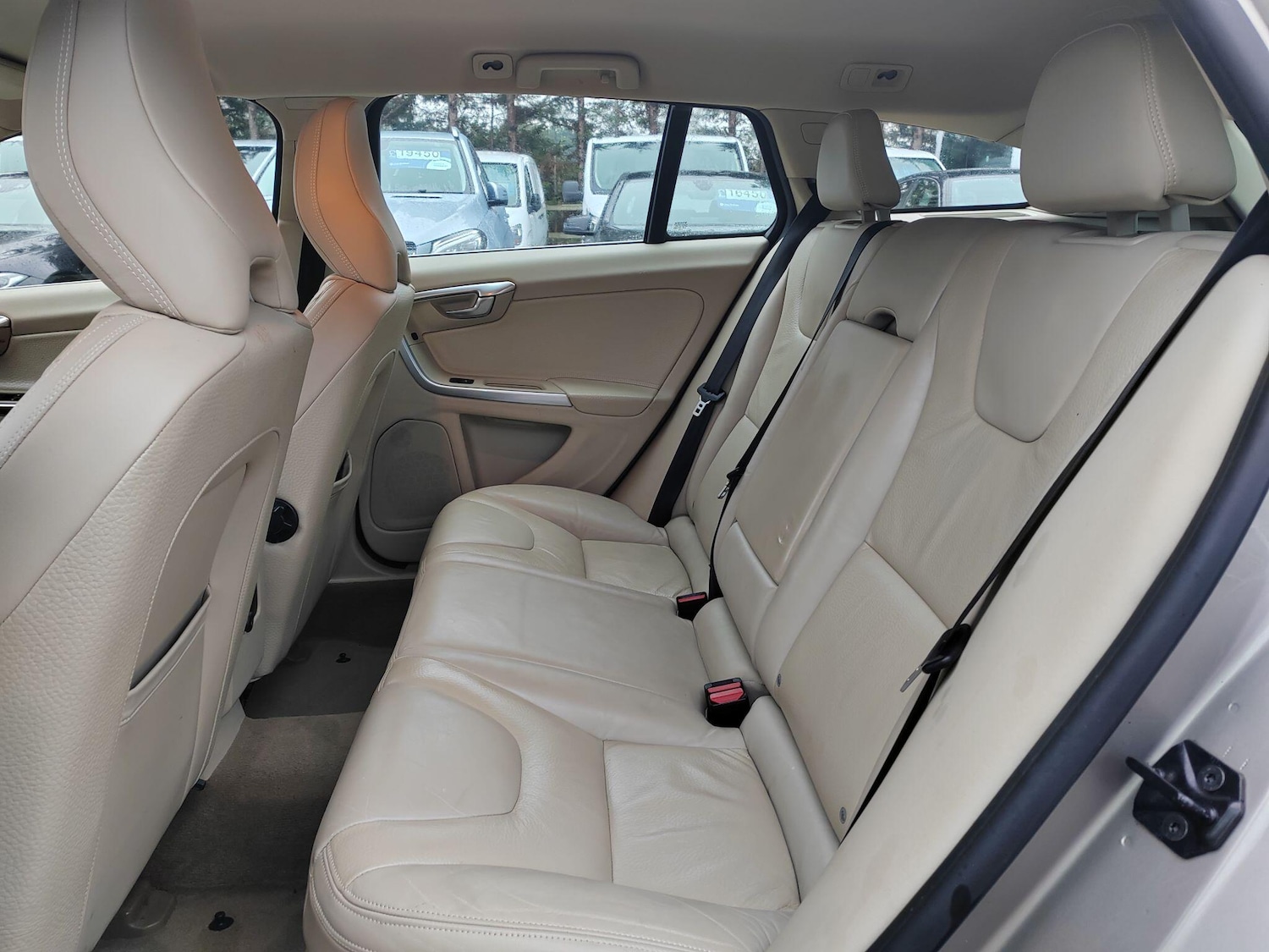 Used Volvo V60 2011 for sale - 77359193: Photo 11