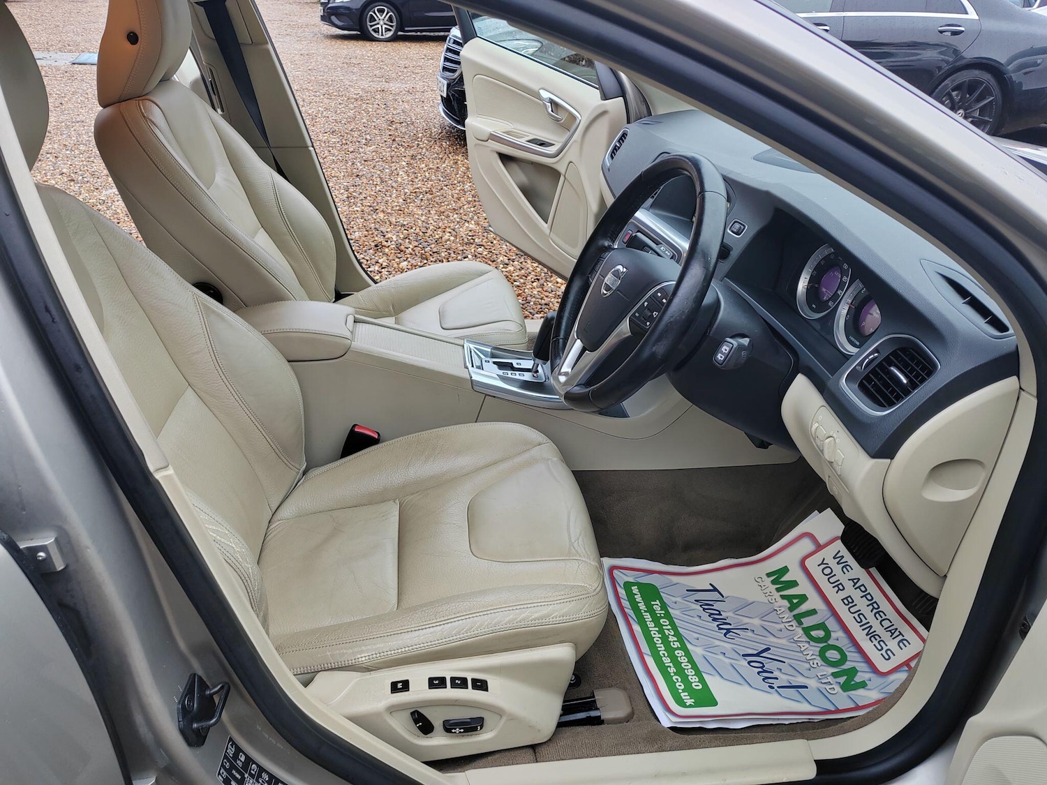 Used Volvo V60 2011 for sale - 77359193: Photo 14