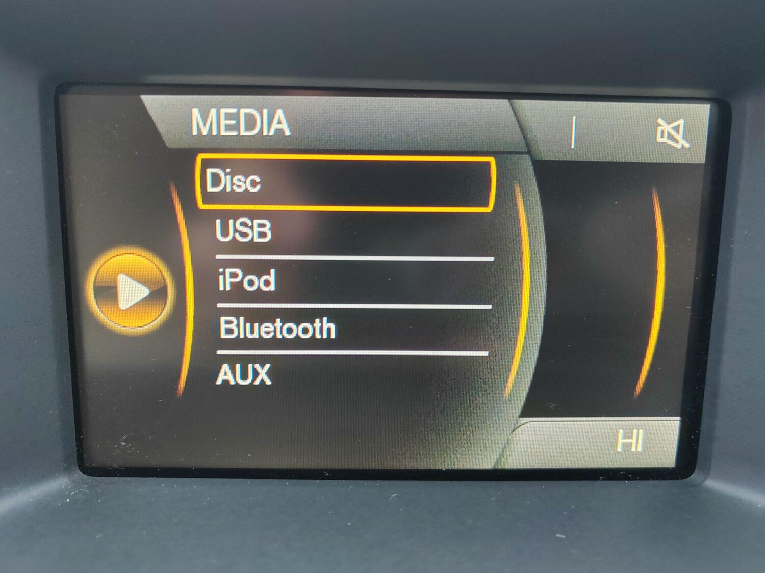 Used Volvo V60 2011 for sale - 77359193: Photo 23