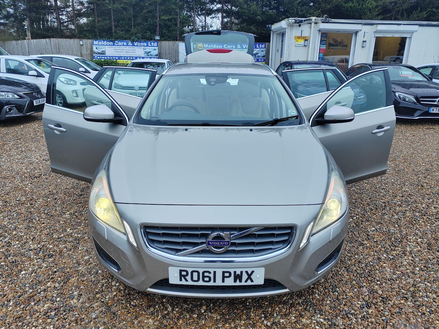 Used Volvo V60 2011 for sale - 77359193: Photo 34