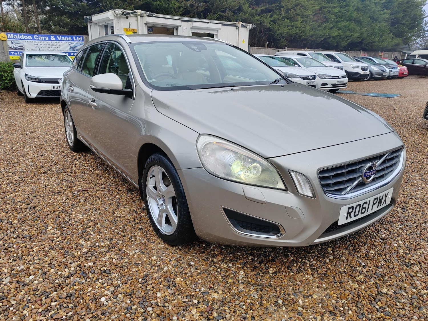 Used Volvo V60 2011 for sale - 77359193: Photo 7