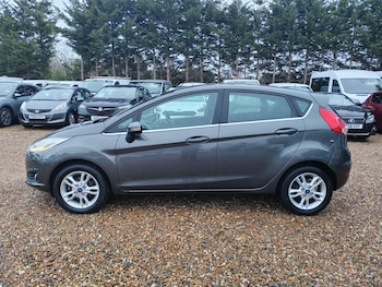 Used Ford Fiesta 2016 for sale - 77279500: Photo