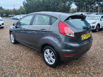 Used Ford Fiesta 2016 for sale - 77279500: Photo