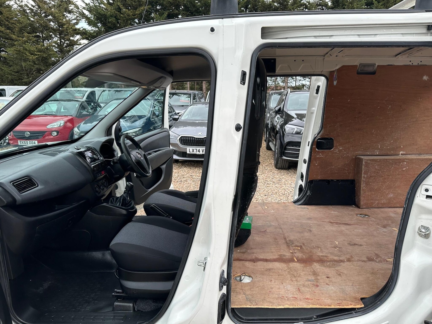 Used Fiat Doblo 2015 for sale - 78100969: Photo 16