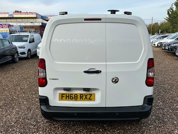 Used Vauxhall Combo 2019 for sale - 76997176: Photo