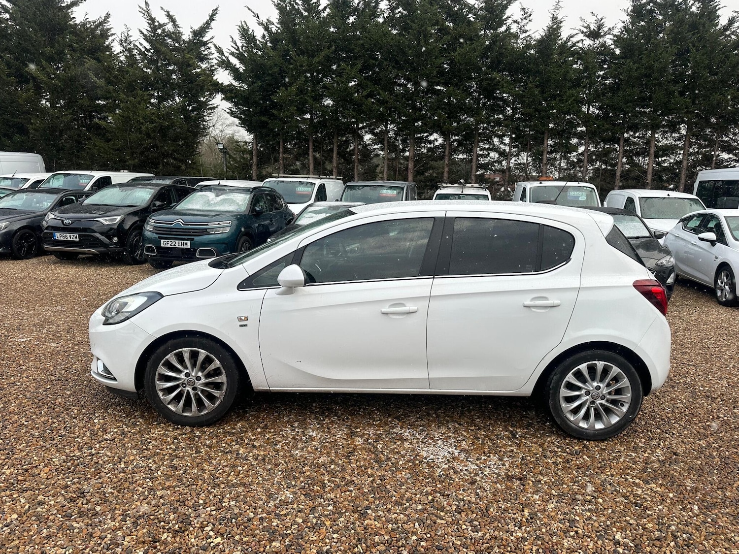 Used Vauxhall Corsa 2017 for sale - 77120398: Photo 2