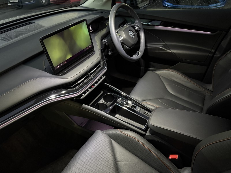 Used Skoda Enyaq 2024 for sale - 76982329: Photo 2