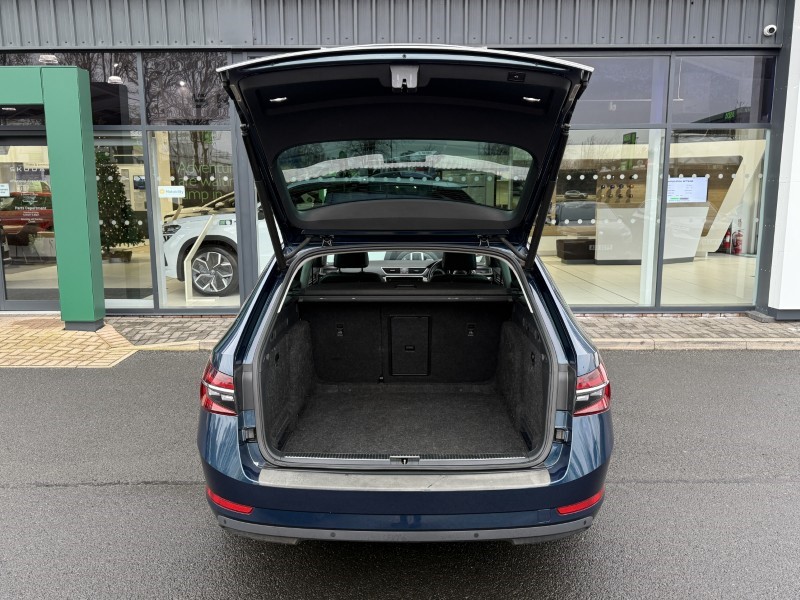 Used Skoda Superb 2020 for sale - 76983953: Photo 12