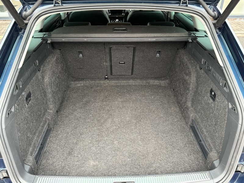 Used Skoda Superb 2020 for sale - 76983953: Photo 13