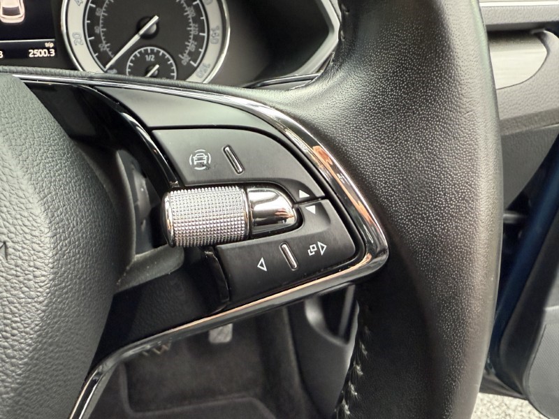 Used Skoda Superb 2020 for sale - 76983953: Photo 25