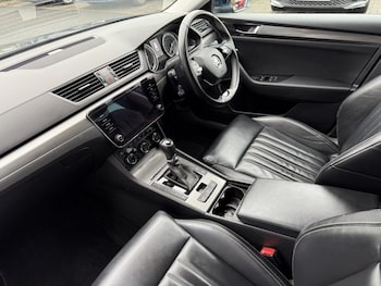 Used Skoda Superb 2020 for sale - 76983953: Photo