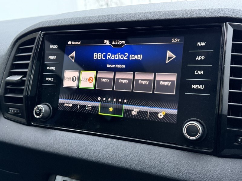 Used Skoda Karoq 2024 for sale - 77474744: Photo 33