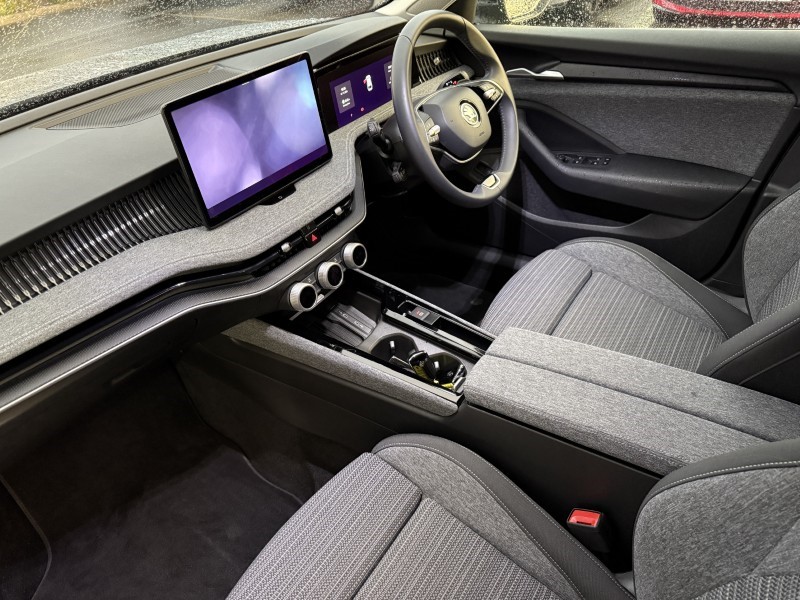 Used Skoda Superb 2024 for sale - 76981524: Photo 2