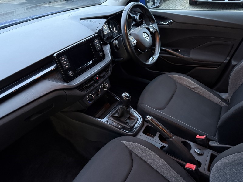 Used Skoda Fabia 2022 for sale - 76982425: Photo 2