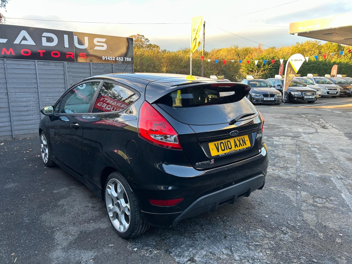 Used Ford Fiesta 2010 for sale - 77029823: Photo 2