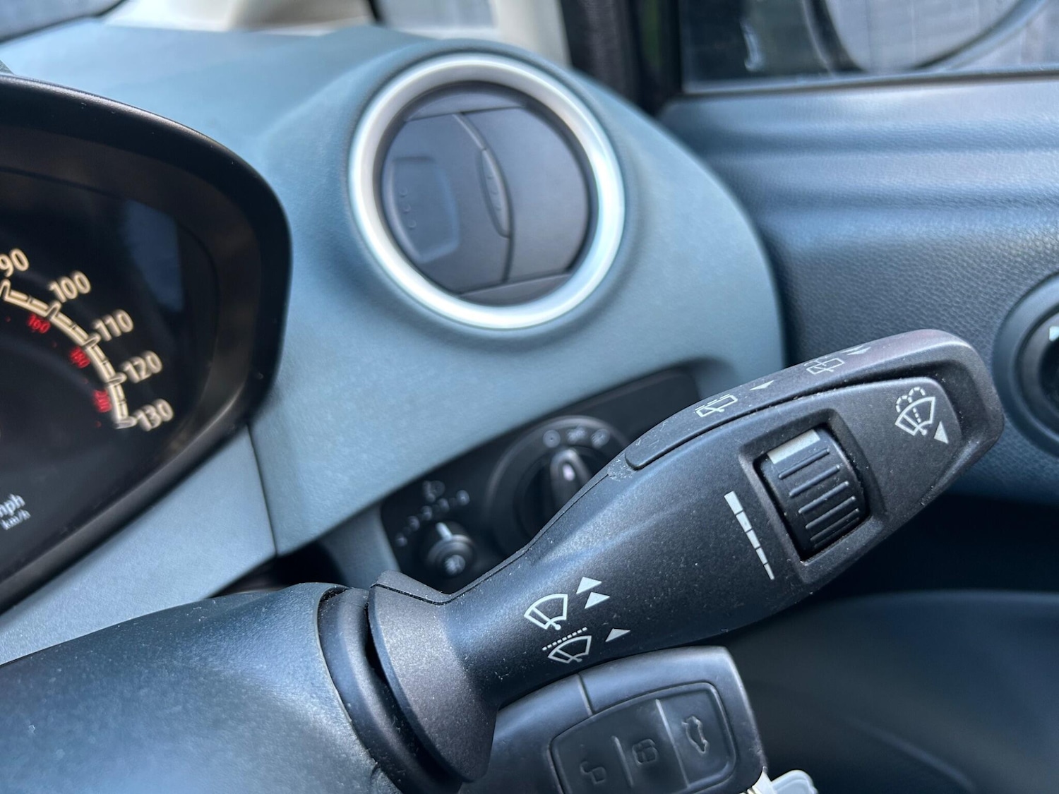 Used Ford Fiesta 2010 for sale - 77029823: Photo 29