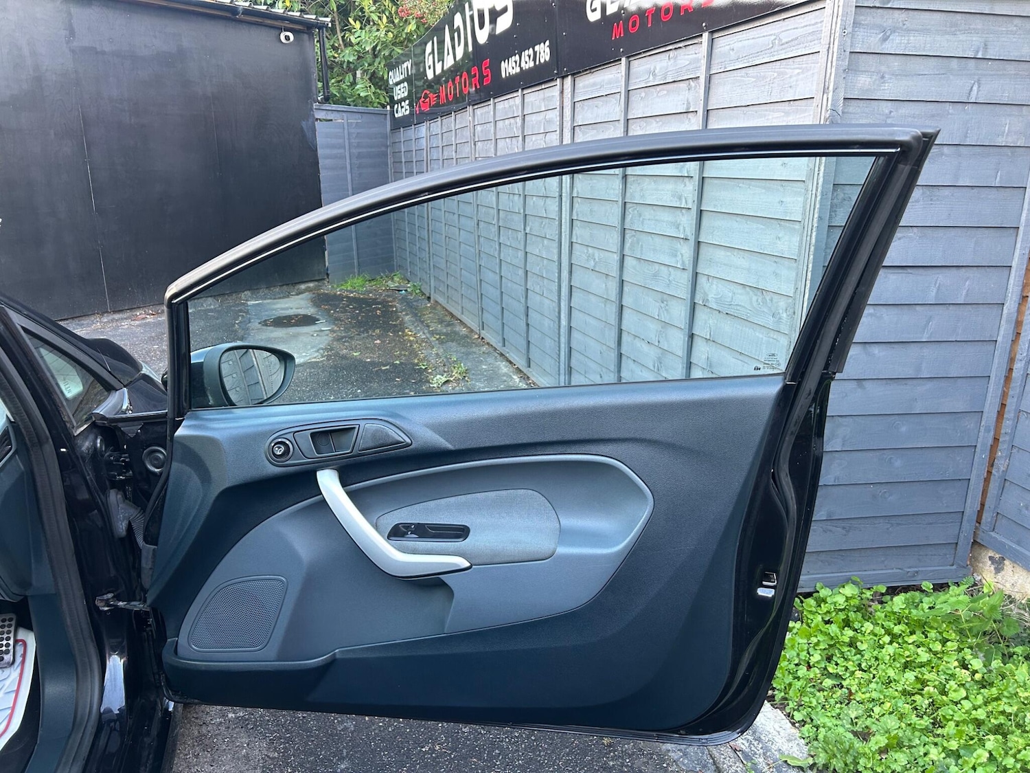 Used Ford Fiesta 2010 for sale - 77029823: Photo 36