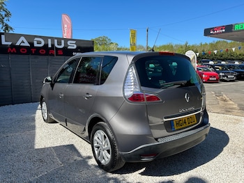 Used Renault Scenic 2014 for sale - 78376149: Photo