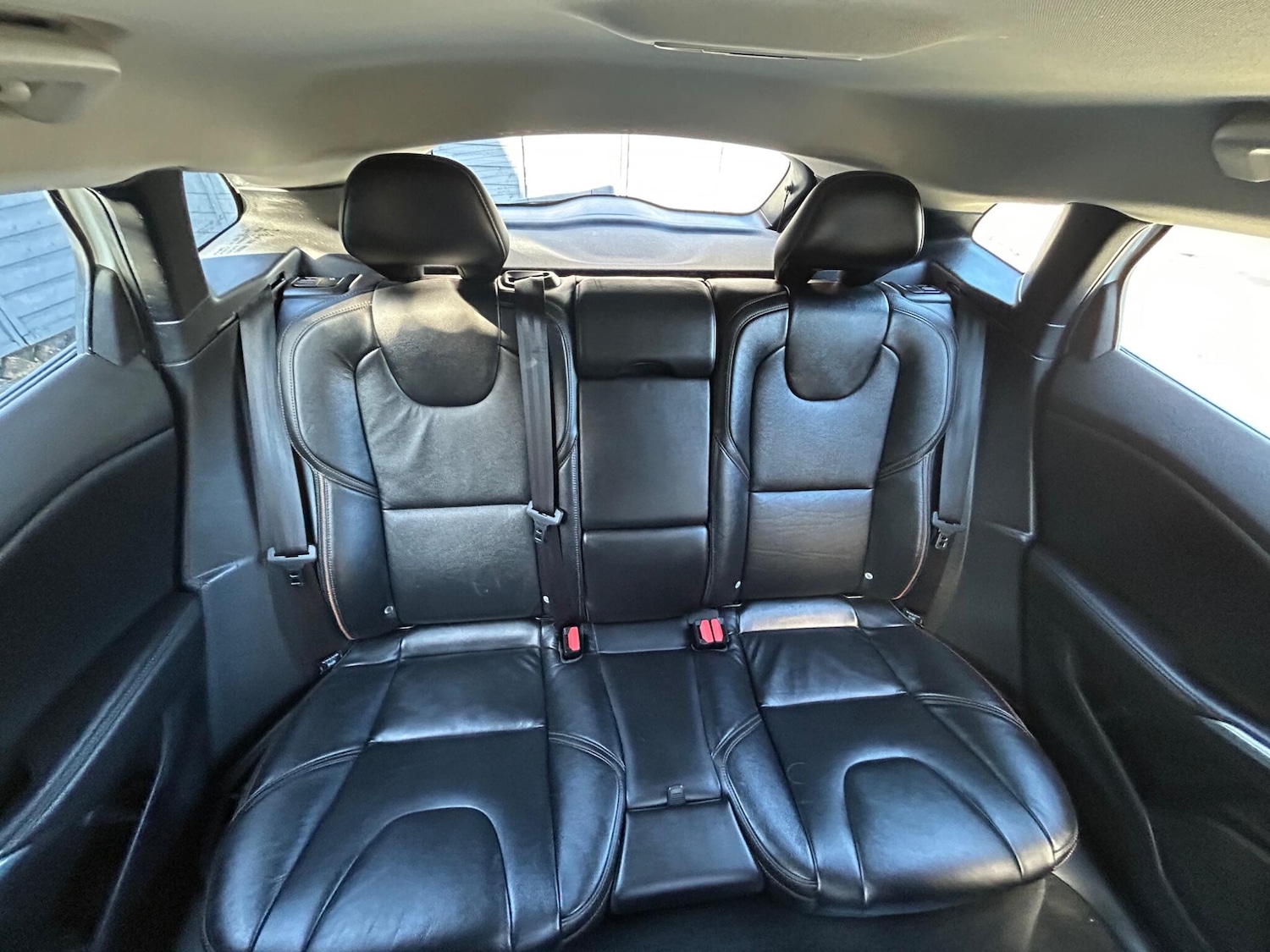 Used Volvo V40 2015 for sale - 77559826: Photo 24