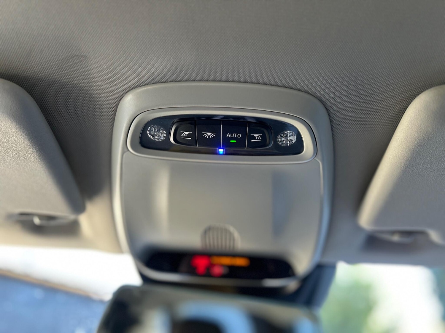 Used Volvo V40 2015 for sale - 77559826: Photo 27