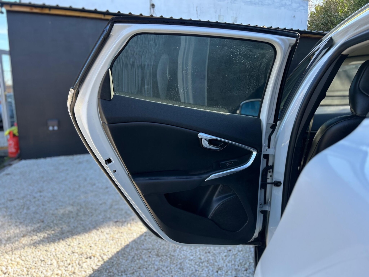 Used Volvo V40 2015 for sale - 77559826: Photo 32