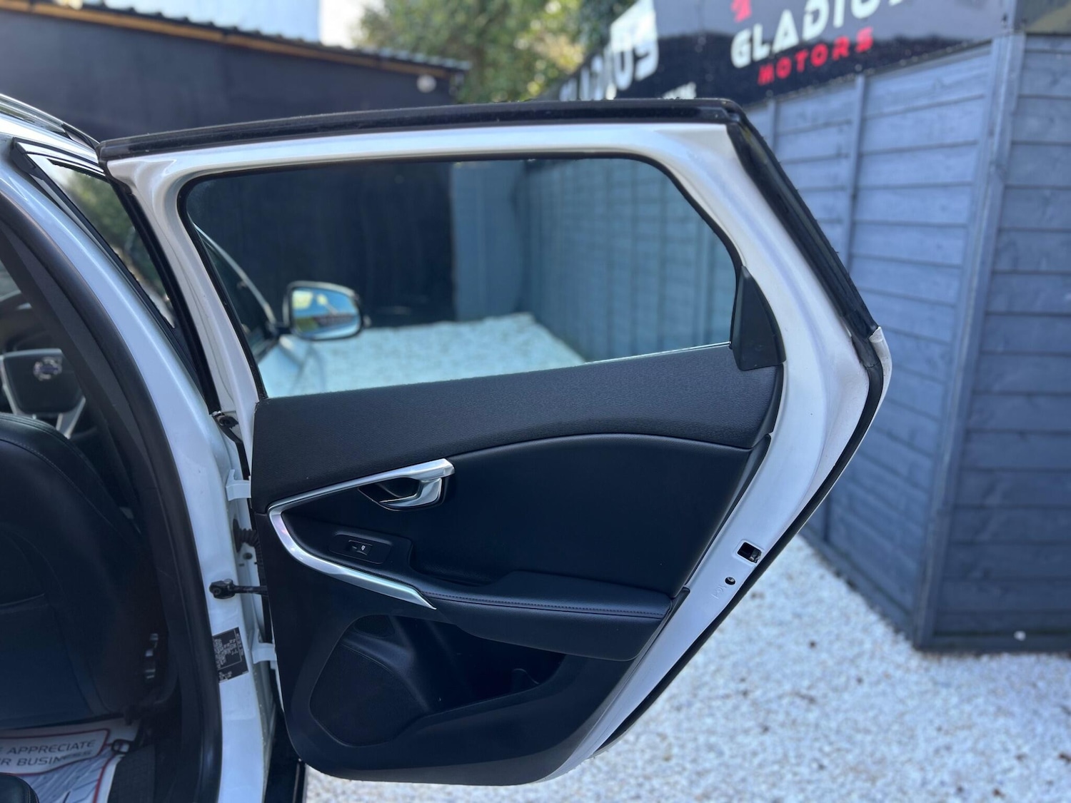 Used Volvo V40 2015 for sale - 77559826: Photo 34