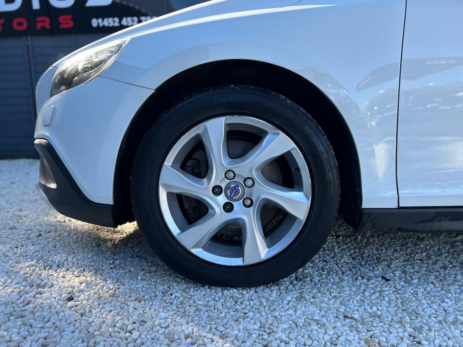 Used Volvo V40 2015 for sale - 77559826: Photo 37