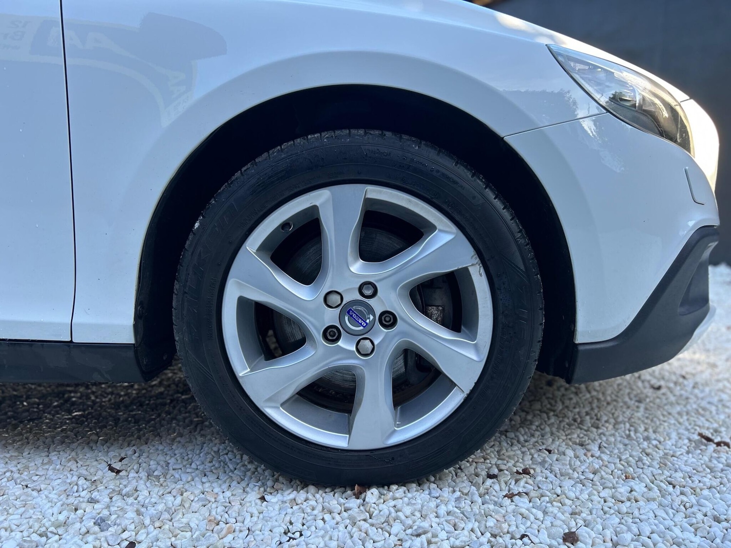 Used Volvo V40 2015 for sale - 77559826: Photo 39