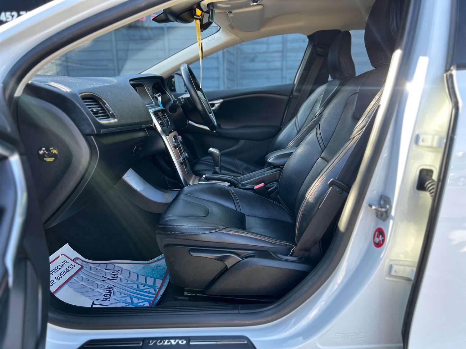 Used Volvo V40 2015 for sale - 77559826: Photo 49