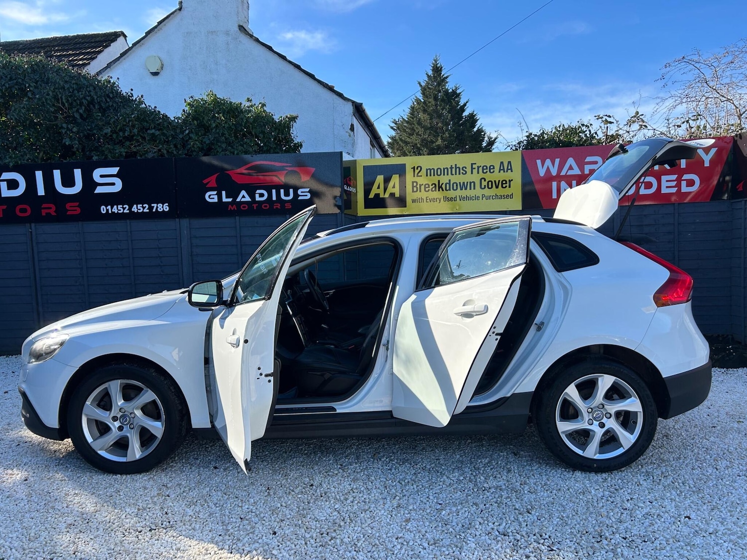 Used Volvo V40 2015 for sale - 77559826: Photo 7