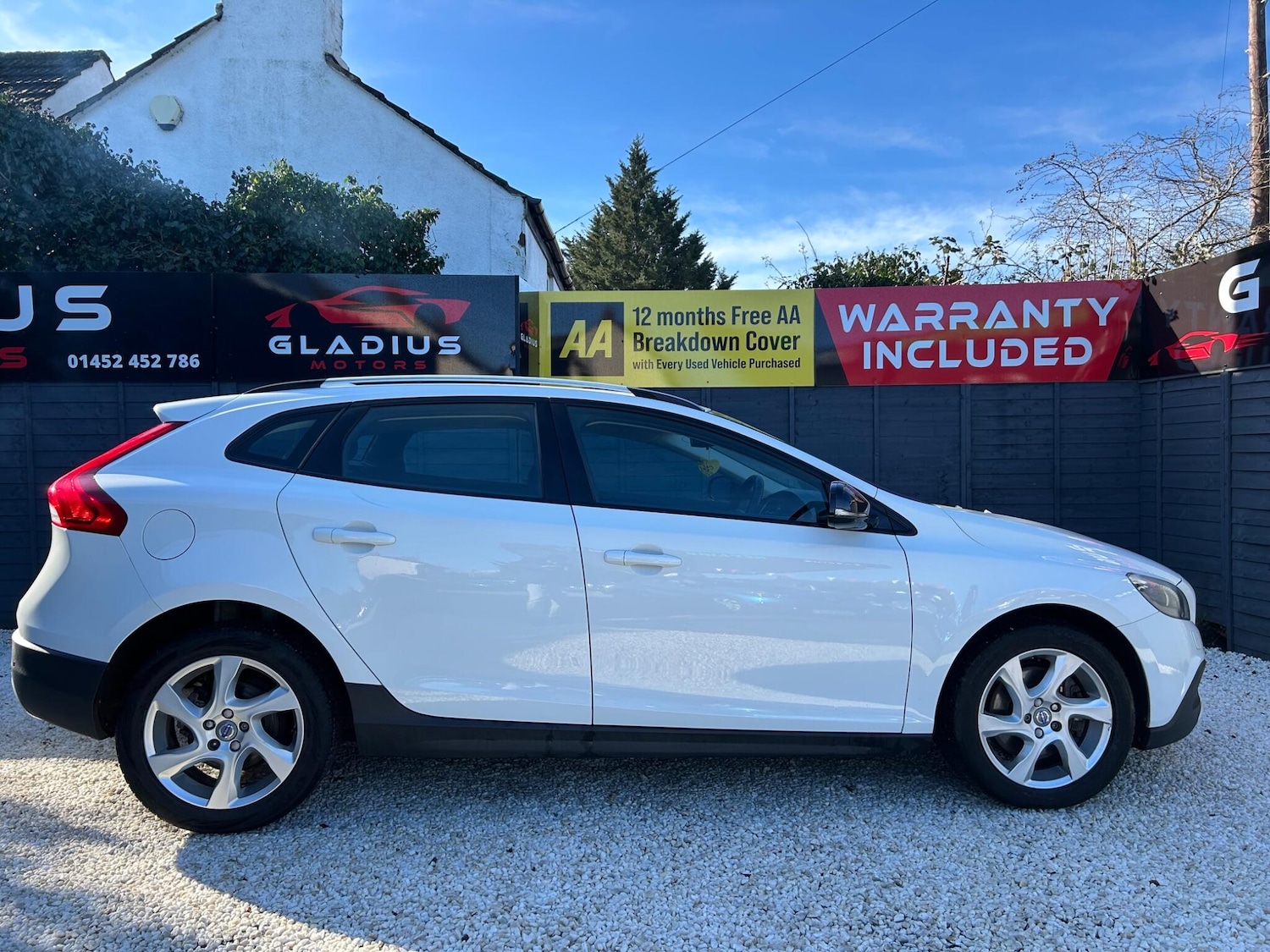 Used Volvo V40 2015 for sale - 77559826: Photo 9