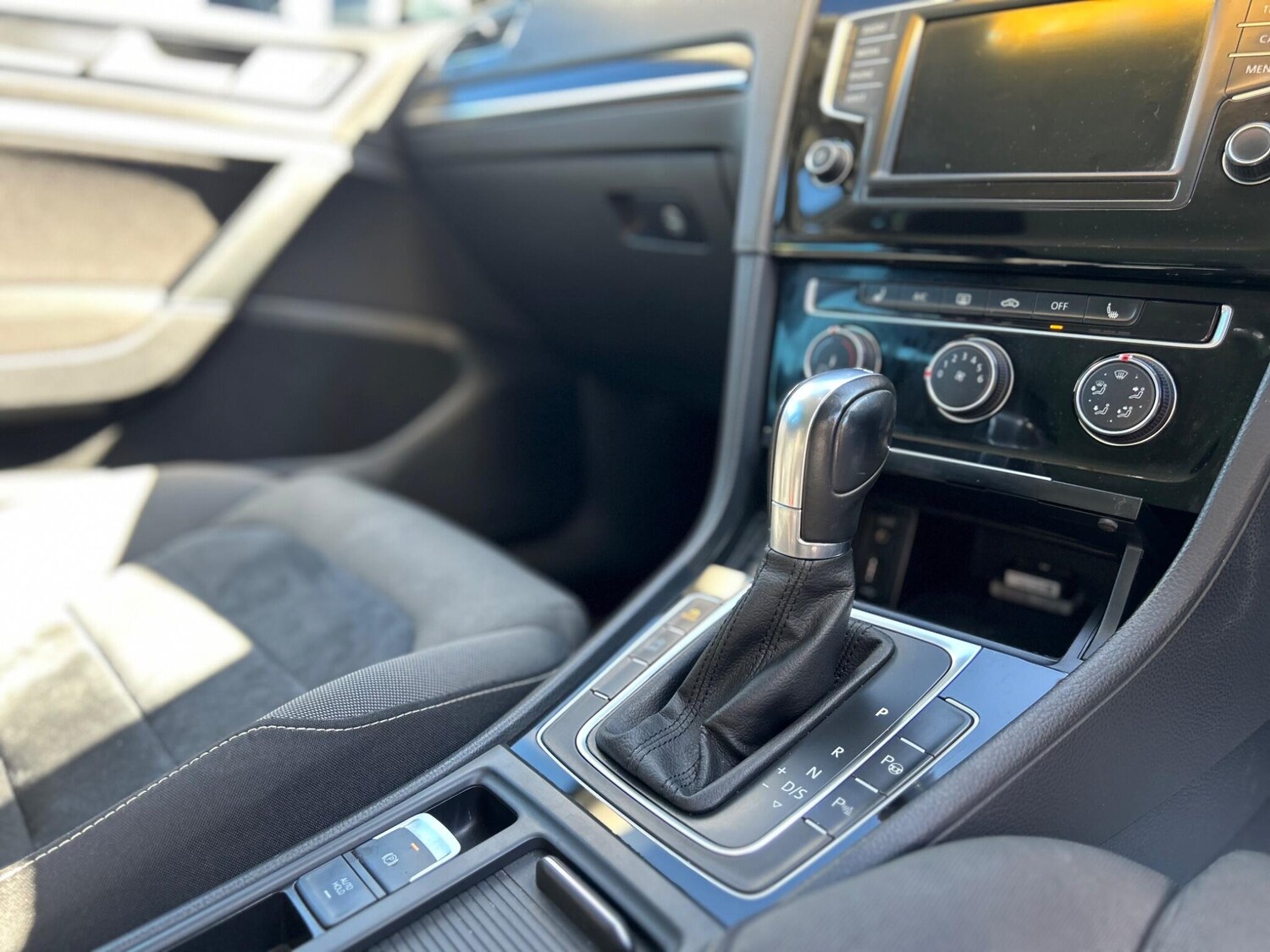 Used Volkswagen Golf 2016 for sale - 77939922: Photo 14