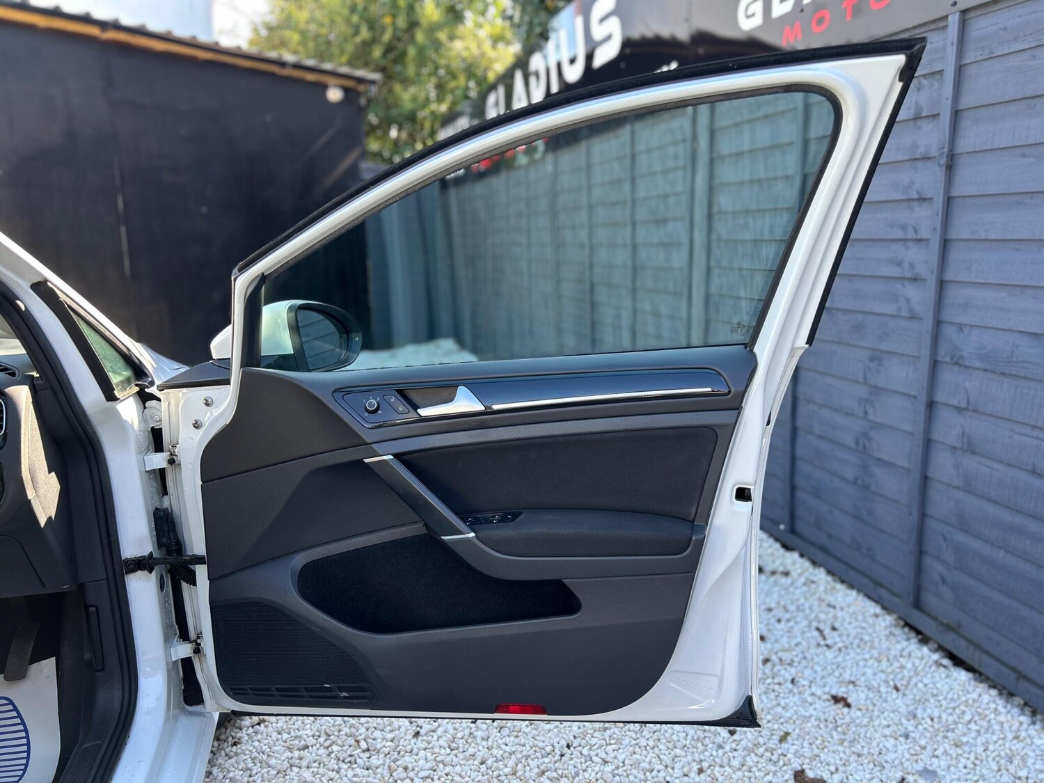 Used Volkswagen Golf 2016 for sale - 77939922: Photo 30