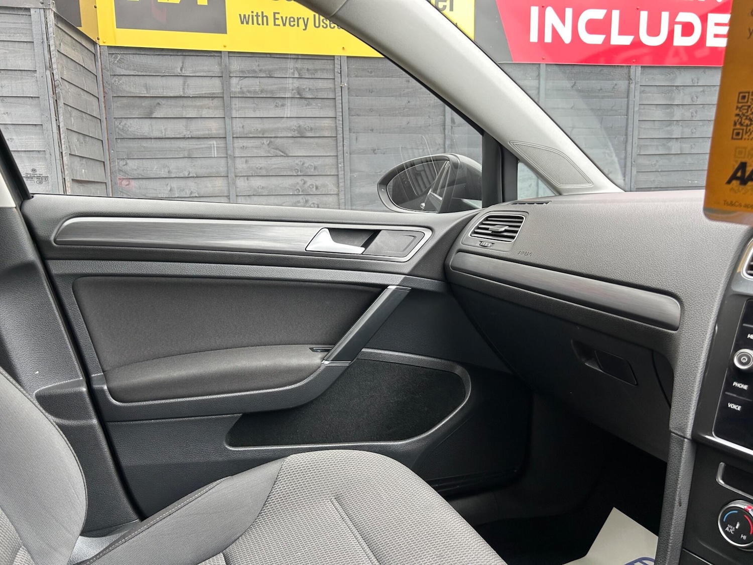 Used Volkswagen Golf 2017 for sale - 78100544: Photo 12