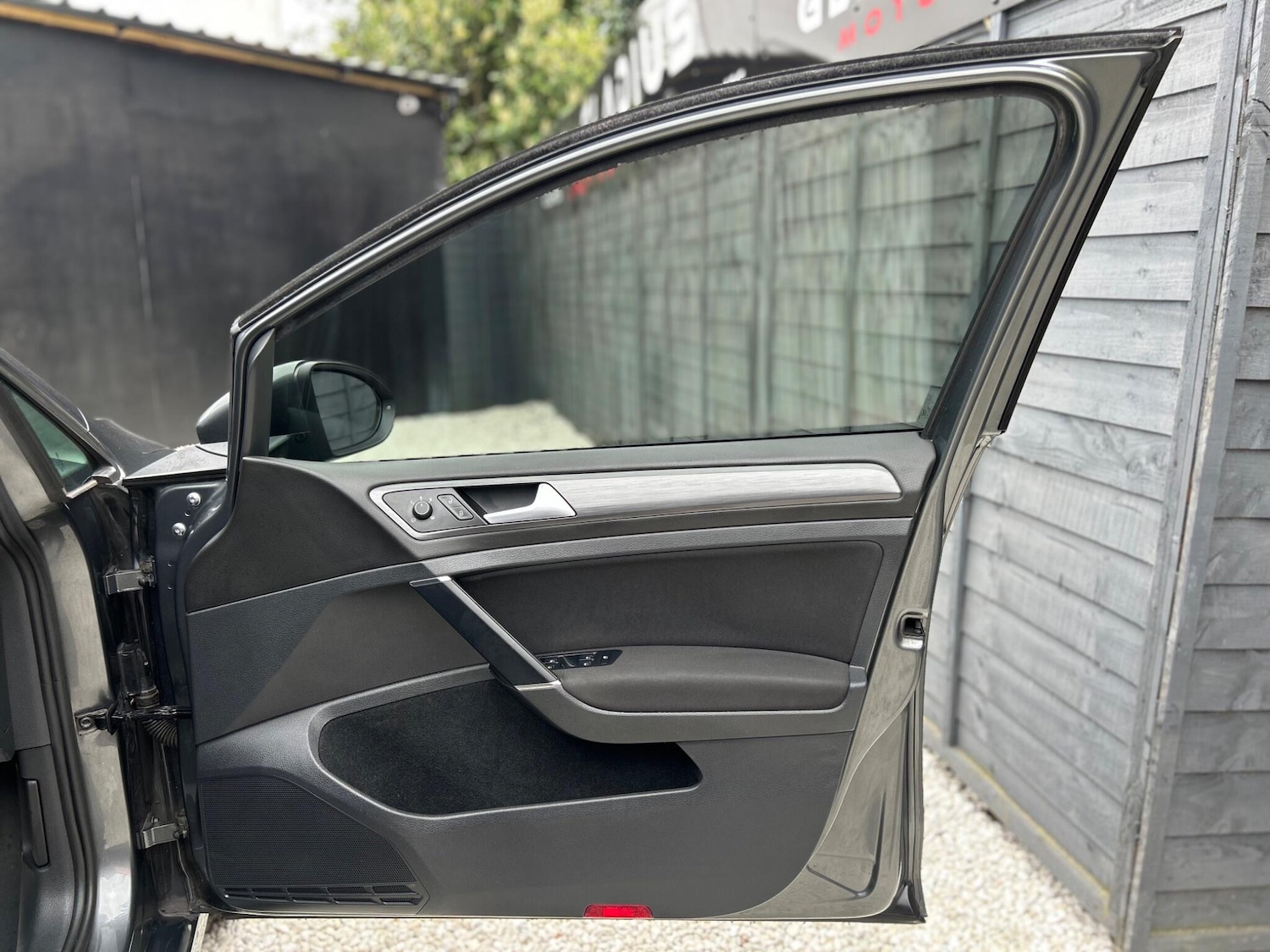 Used Volkswagen Golf 2017 for sale - 78100544: Photo 32