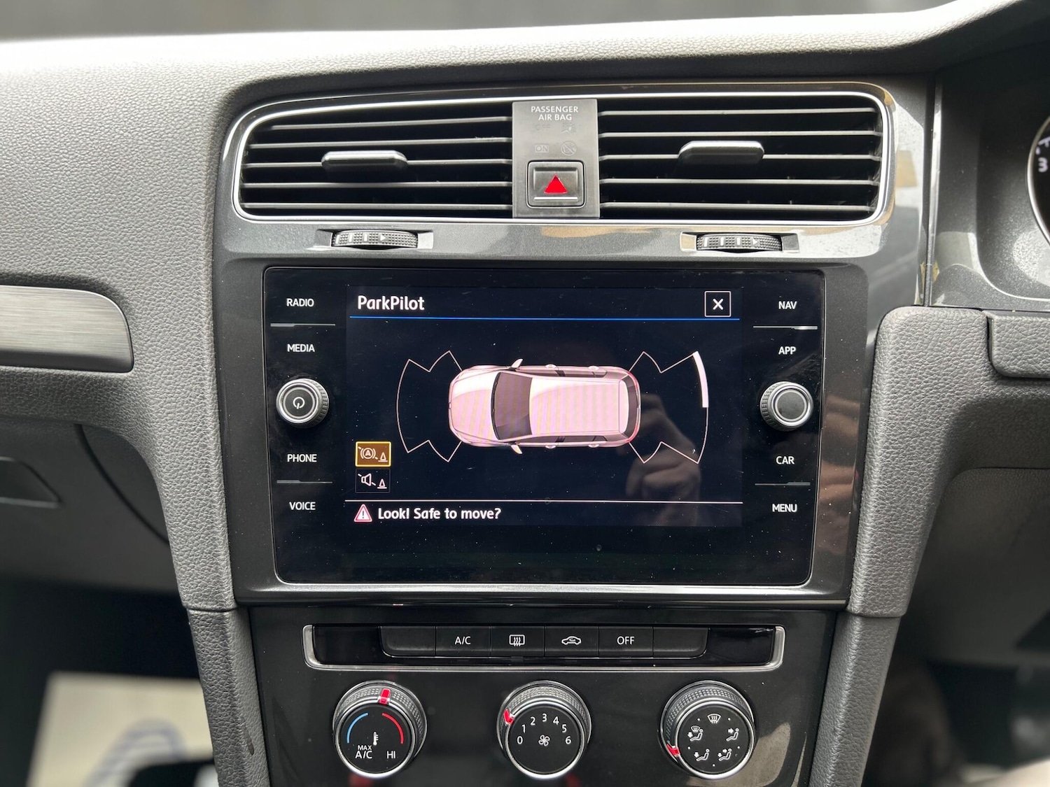 Used Volkswagen Golf 2017 for sale - 78100544: Photo 43