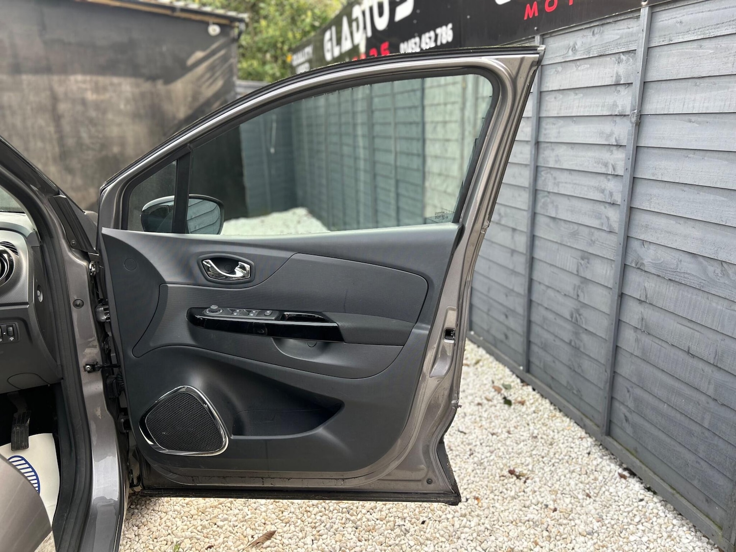 Used Renault Captur 2016 for sale - 77784472: Photo 29