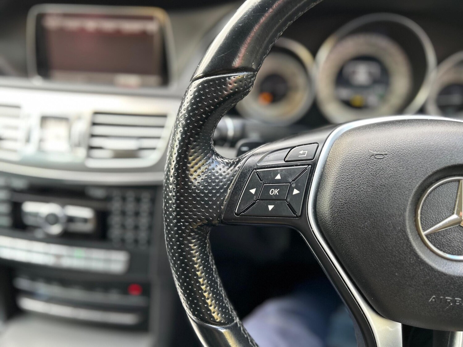 Used Mercedes-Benz E Class 2014 for sale - 77586248: Photo 33