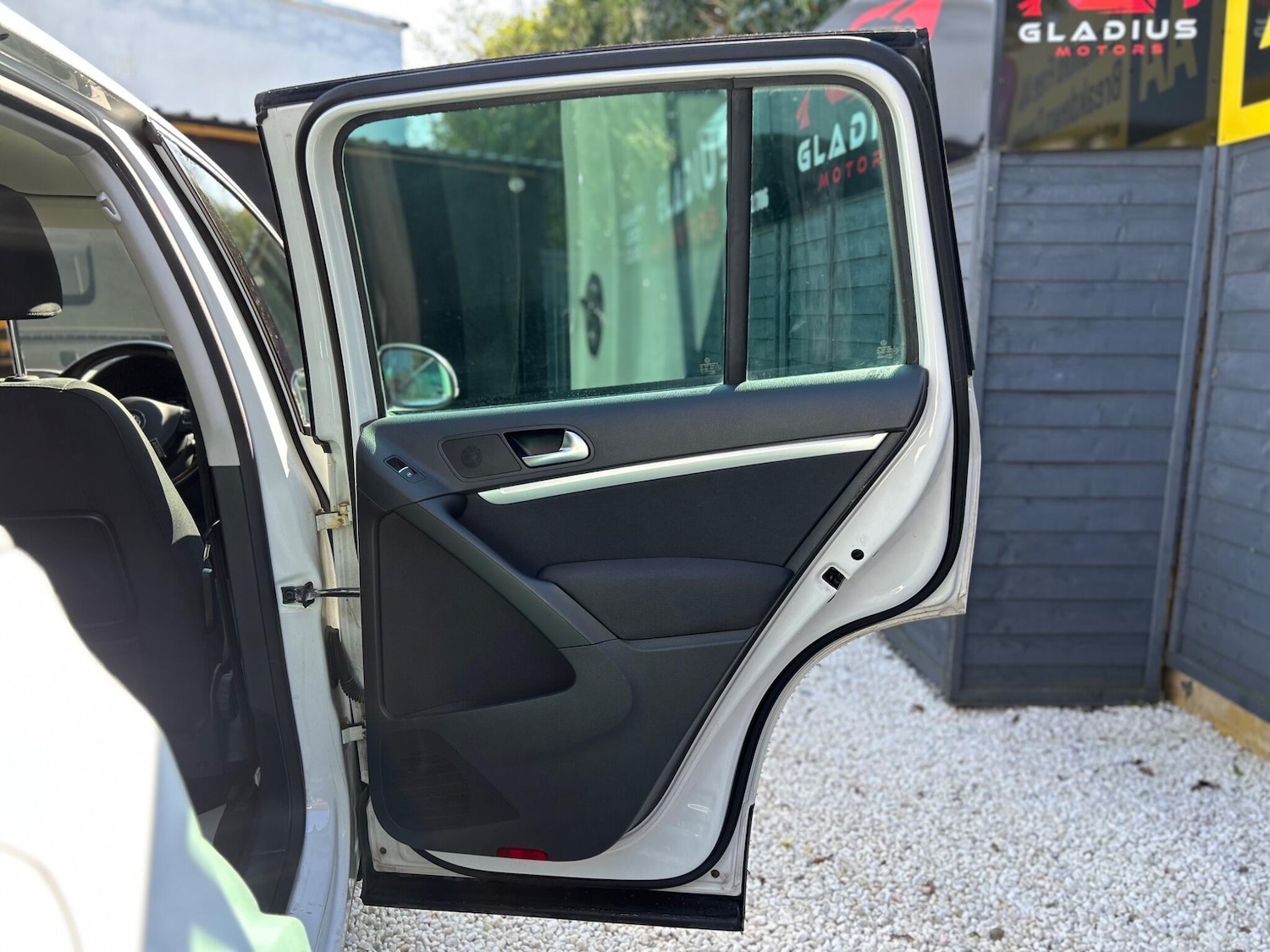 Used Volkswagen Tiguan 2015 for sale - 77958031: Photo 34