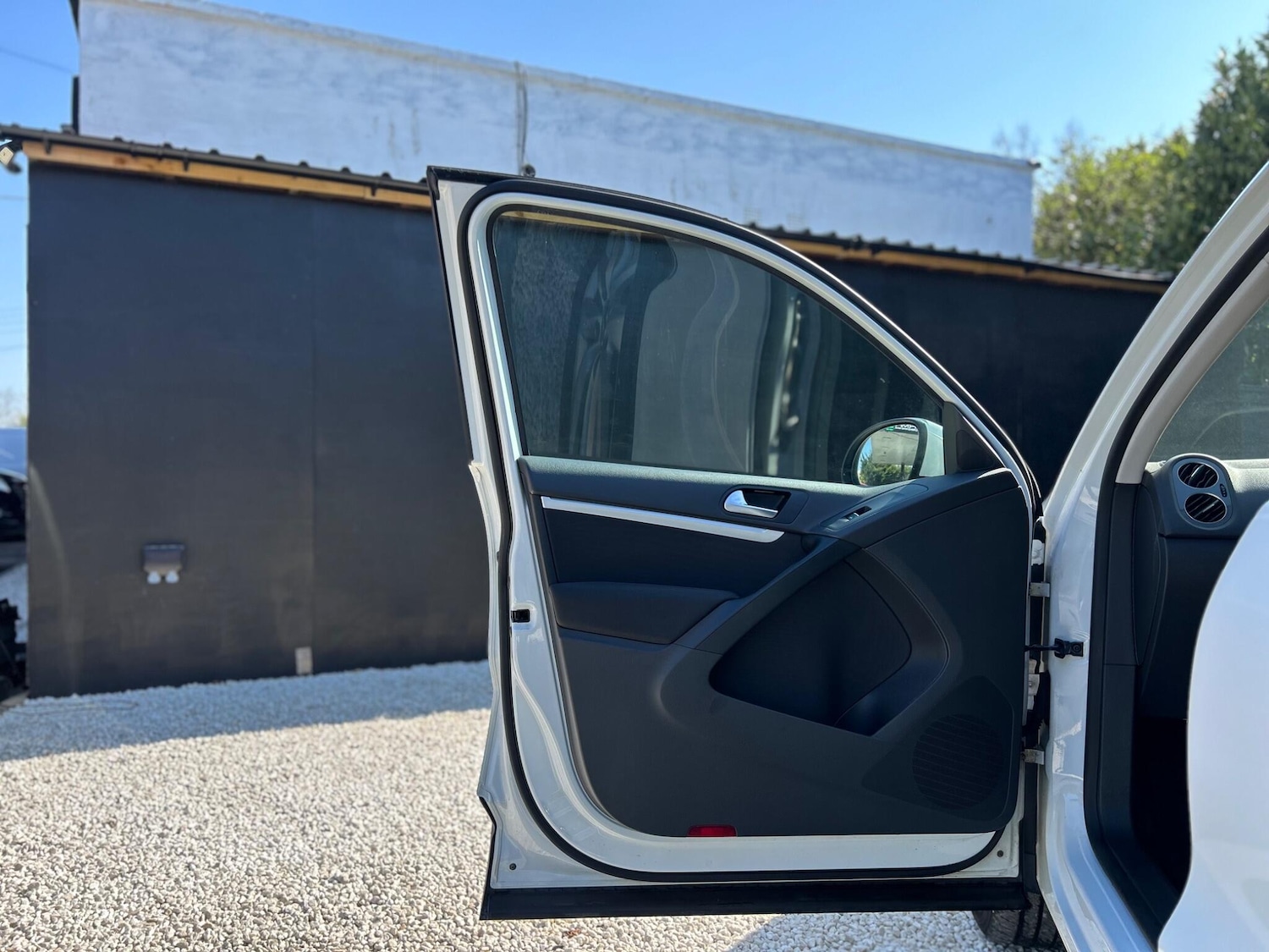 Used Volkswagen Tiguan 2015 for sale - 77958031: Photo 37