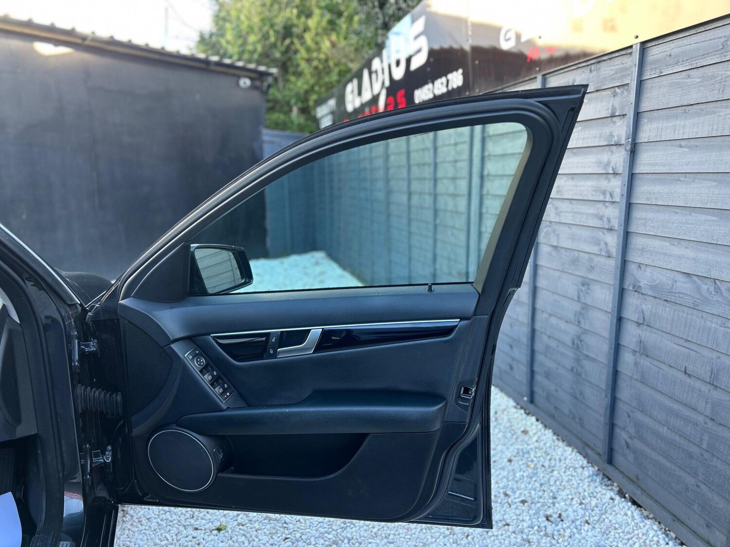 Used Mercedes-Benz C Class for sale - 77575429: Photo 32