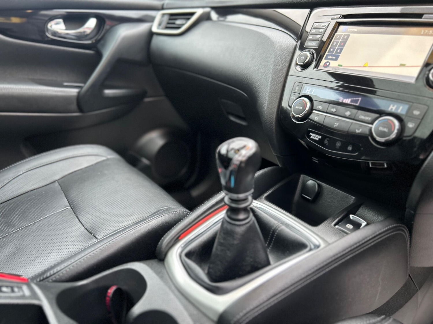 Used Nissan Qashqai 2015 for sale - 78101374: Photo 13