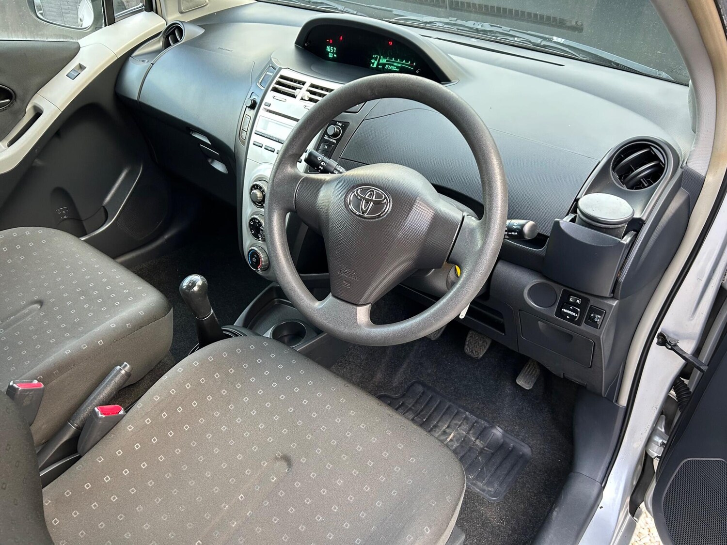 Used Toyota Yaris for sale - 77575411: Photo 14