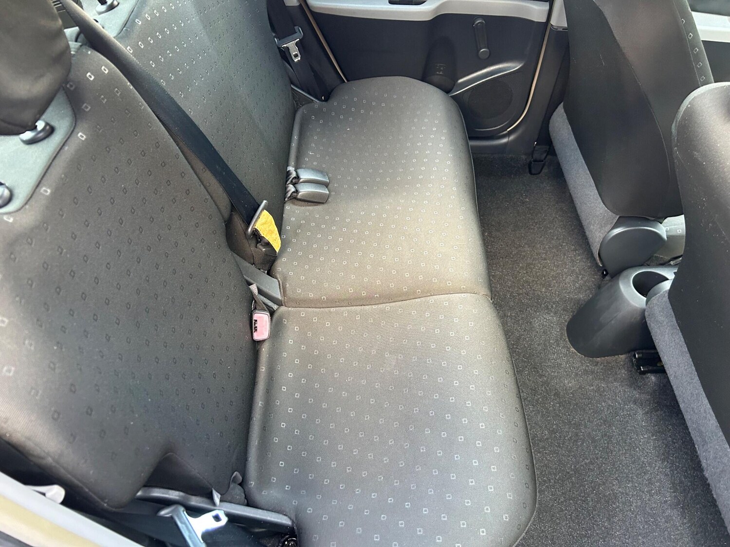 Used Toyota Yaris for sale - 77575411: Photo 17