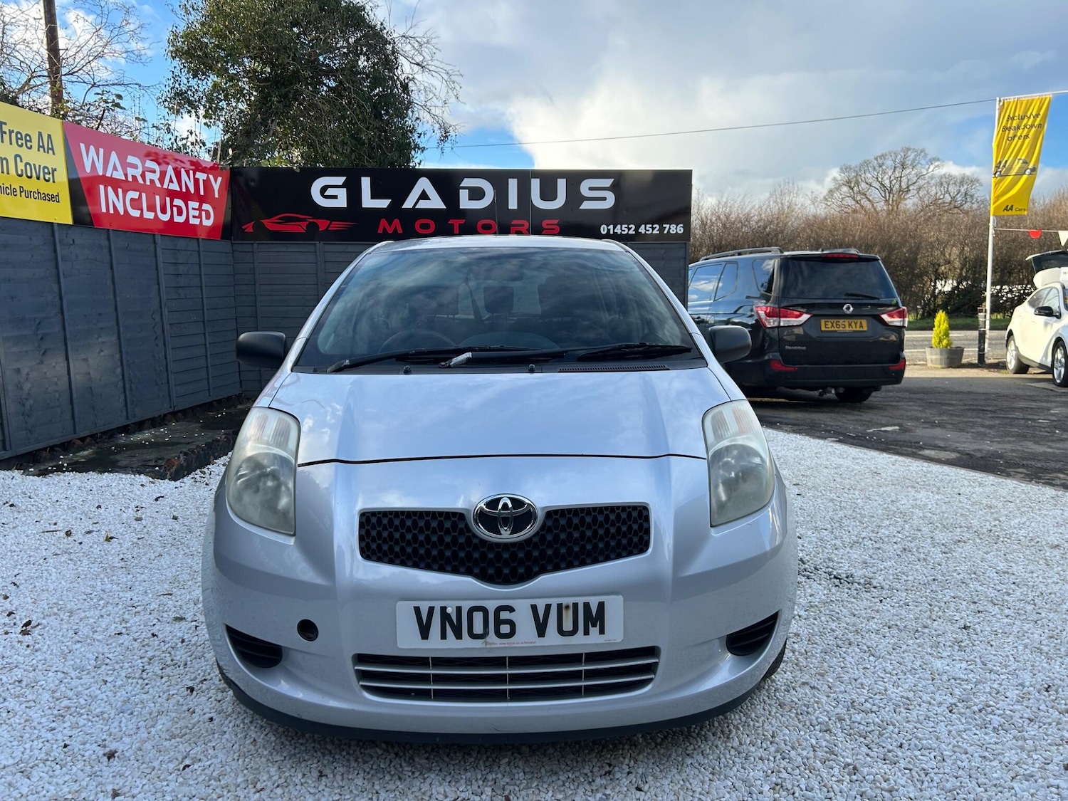 Used Toyota Yaris for sale - 77575411: Photo 2